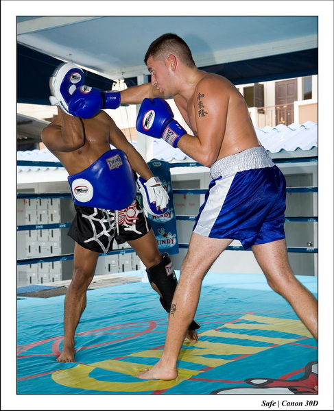 2006 - 08 - Pattaya - Boxe Tony - Julien 09